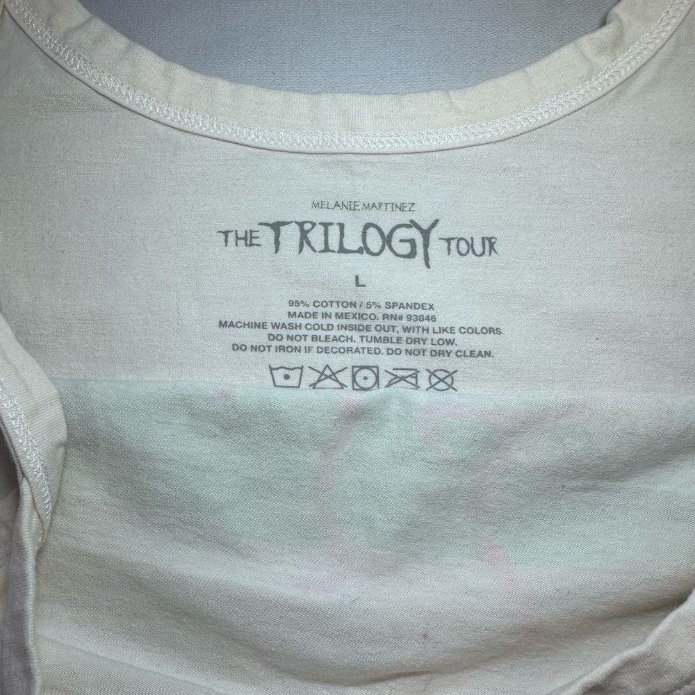 Melanie Martinez 2024 The Trilogy Tour Crop Tank Top Size L - Picture 5 of 9